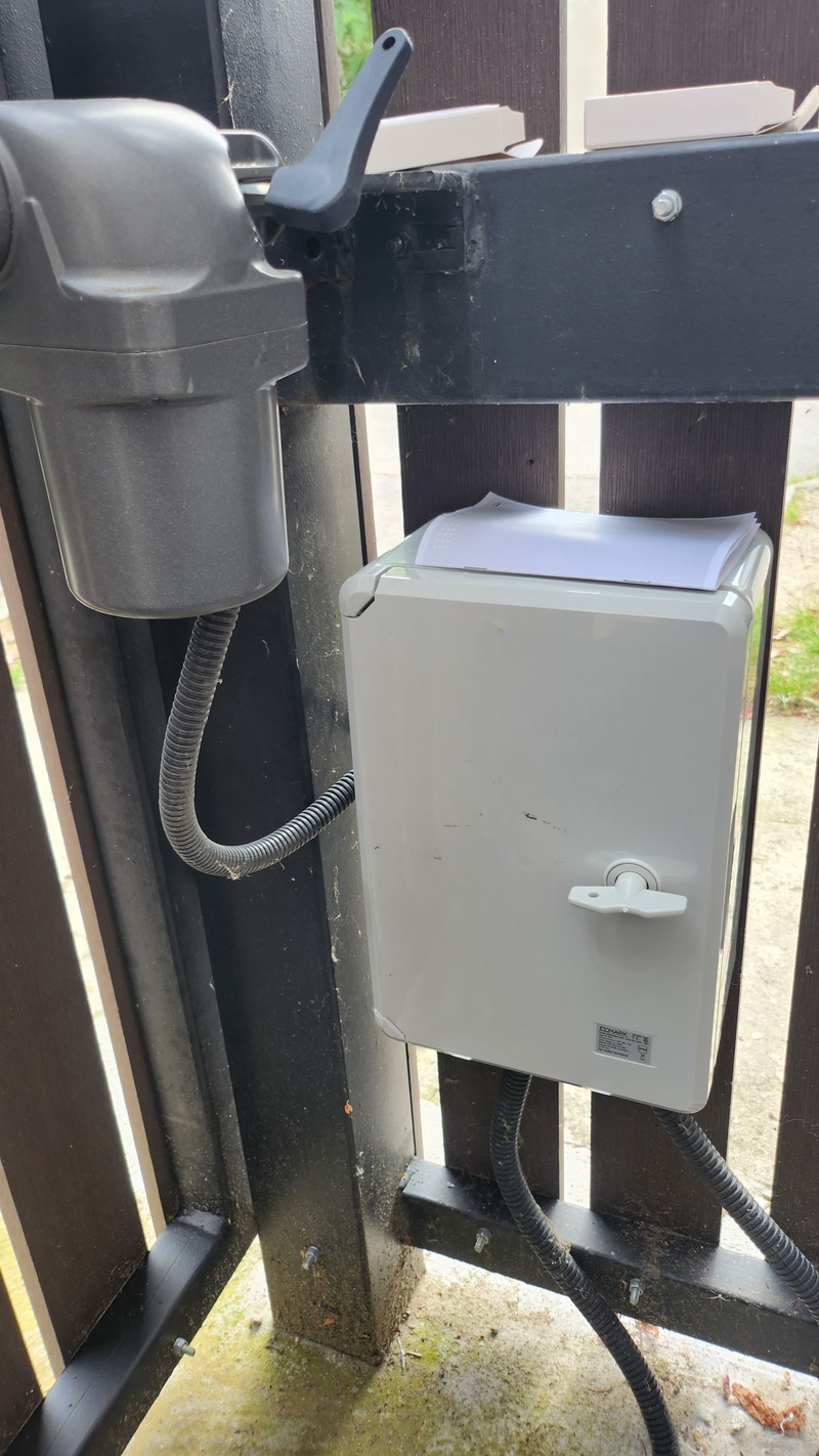 Kapunyitó Elektronika Telepítés